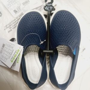 CROCS Navy Blue Live Life In The CitiLane (NWT)
